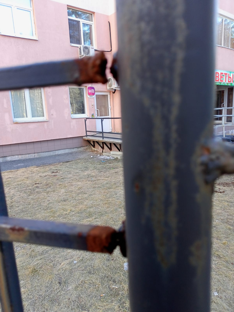 Технич.156 приварить секции у забора ..jpeg